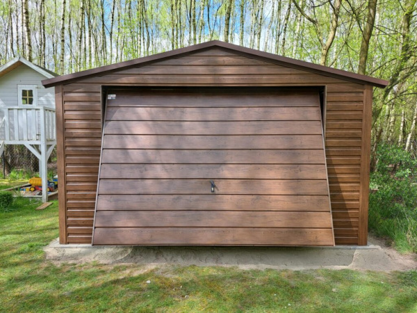 Premium plechová garáž 4×6 m – Zlatý Dub, sedlová strecha, zosilnená konštrukcia 2