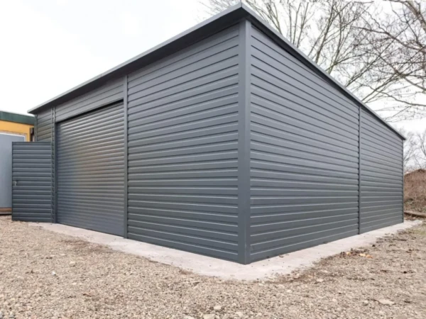 Montovaná plechová garáž 7×8 m – pevná, moderná, automatická! 1
