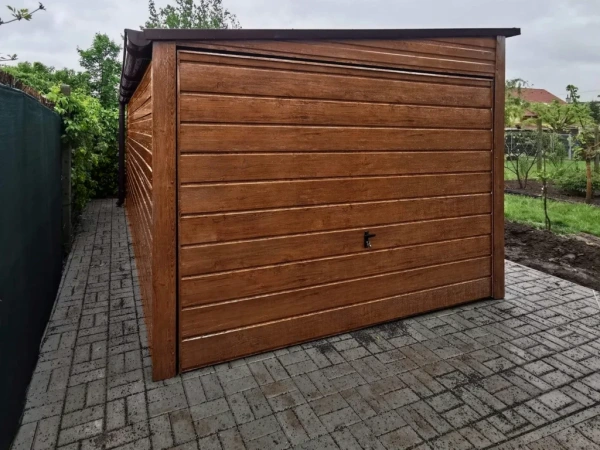 🏠 Plechová garáž 4×5 m – spád strechy doľava | Zlatý Dub + RAL 8017 1