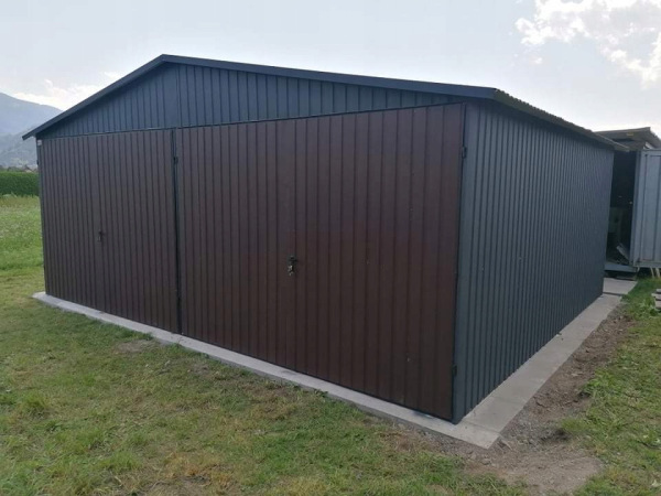 Plechová garáž 6×5 m – sedlová strecha, dvojkrídlové brány 1